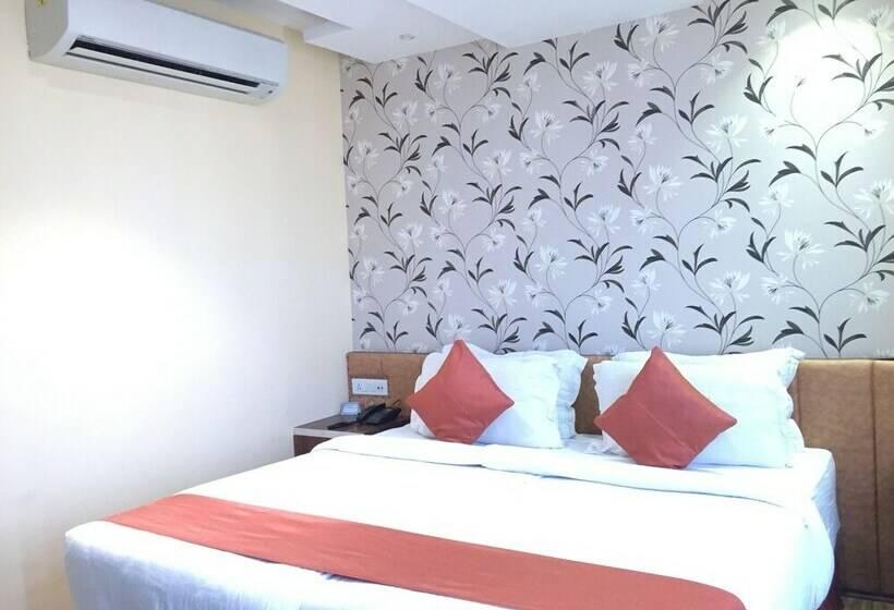 行政房间, Regenta Inn Larica