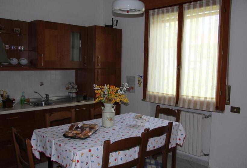 4인용 스탠다드 룸, B&b Valmarecchia