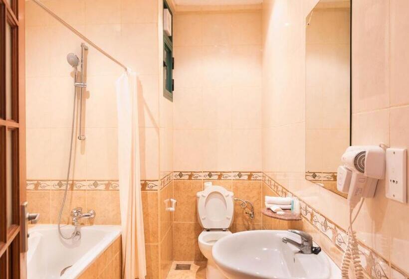이그제큐티브 스위트, Gold Crest Hotel   Arusha