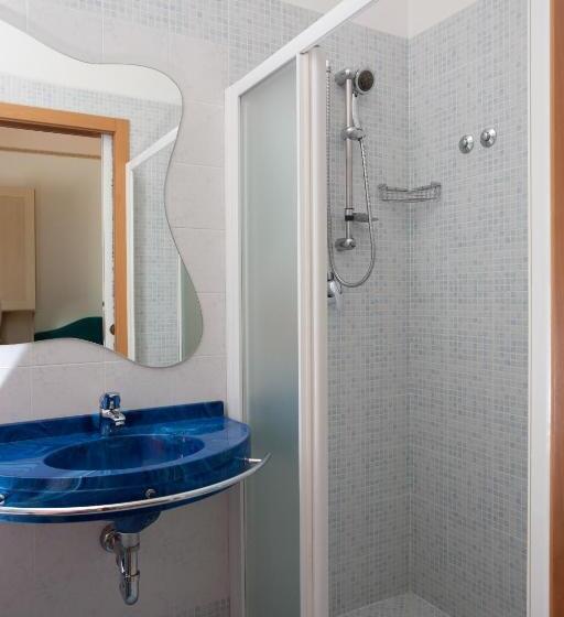 Quarto Quadruple Standart com Varanda, Condor