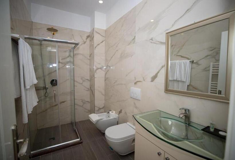 Номер Стандарт, Vila Zeus