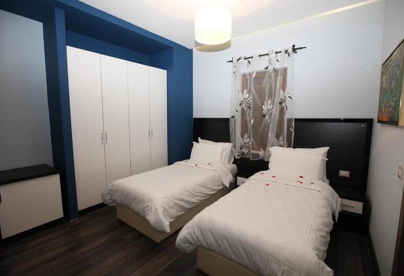 Номер Стандарт, Vila Zeus
