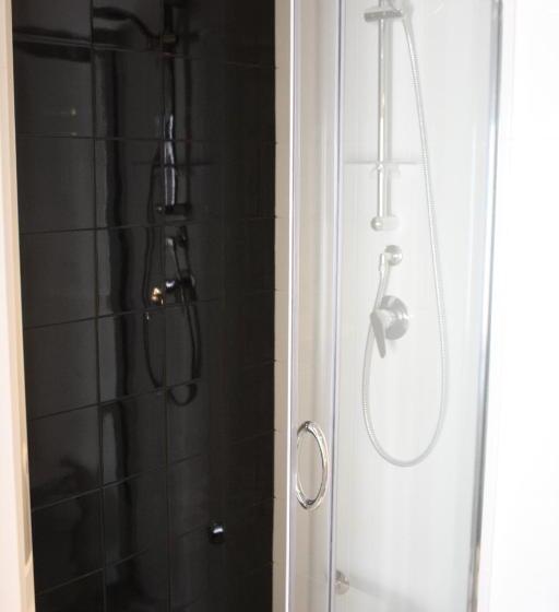 اتاق اکونومی, Interno 10