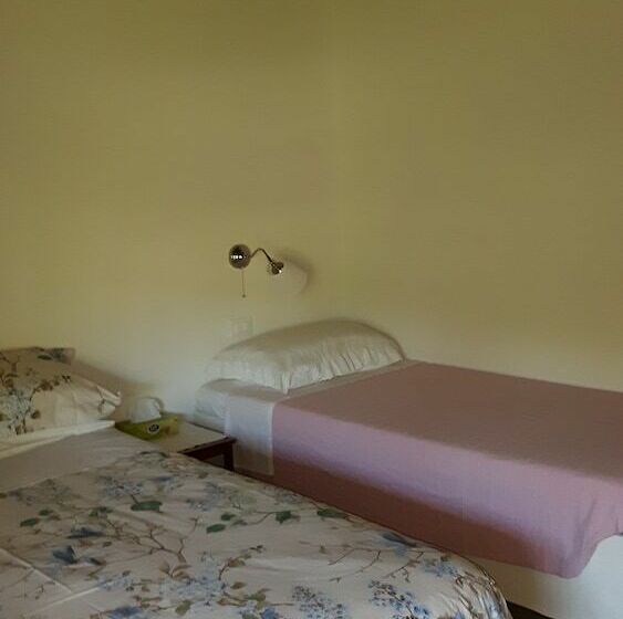 패밀리 룸, Cherry House B&b