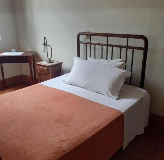 Номер Стандарт Трехместный, Bragança