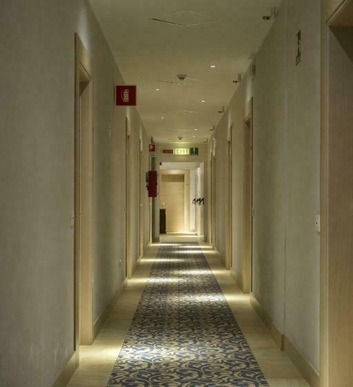 Quarto Estandar Individual com Sacada, Hollywoods