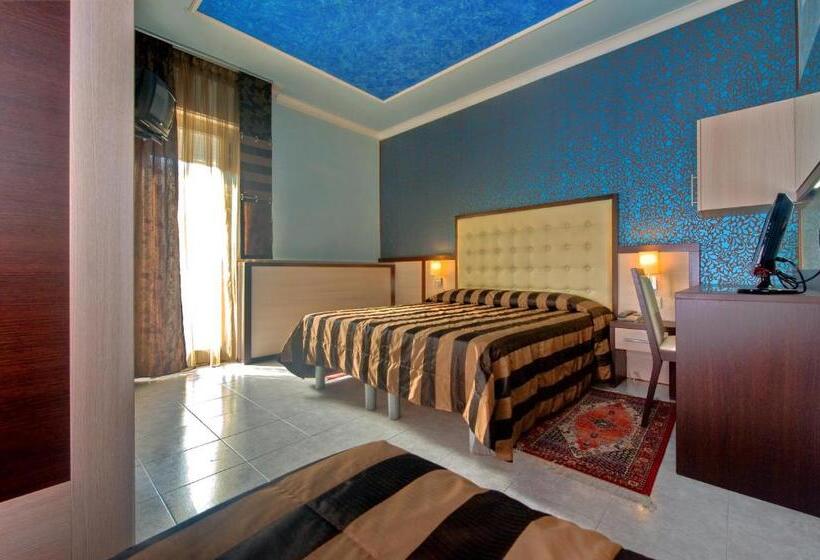 Quarto Estandar com Sacada, Hollywoods