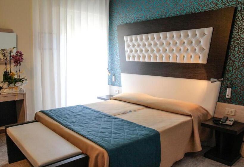 Quarto Estandar com Sacada, Hollywoods