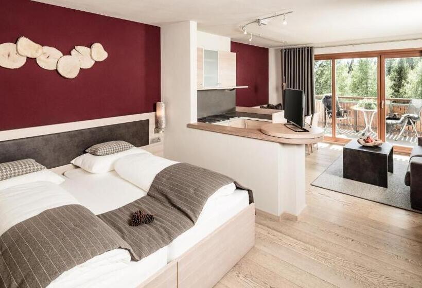 Номер Deluxe с Балконом, Josef Mountain Resort
