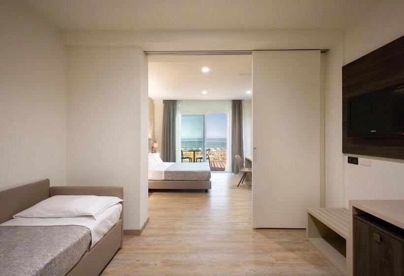 Suite Superioară cu Vedere la Mare, Tritone