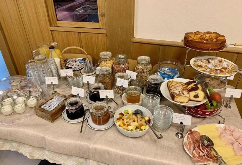 Номер Стандарт Вид на Сад, Locanda Alla Perla