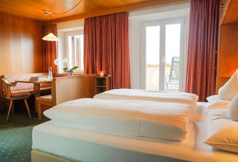 Comfort room with balcony, Niedermair