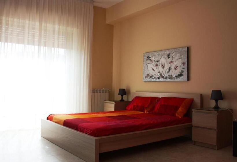 Стандартный внешний трехместный номер с ванной комнатой, Bed And Breakfast Luna Chiara