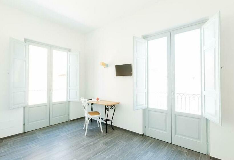 Номер Стандарт с Балконом, Tangram House