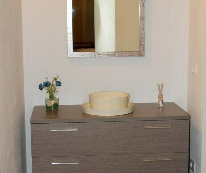 اتاق کلاسیک چهارنفره, Il Nido Di Turan B&b