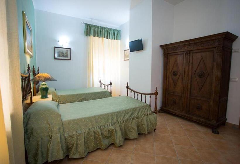 Номер Стандарт, Casa Lollobrigida