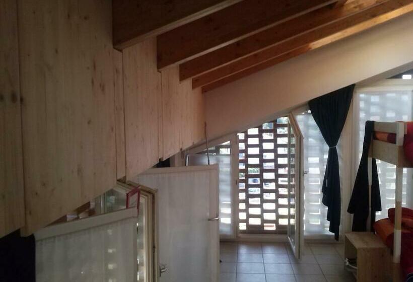 Кровать в Общей Комнате, Ostello Casa Rossa