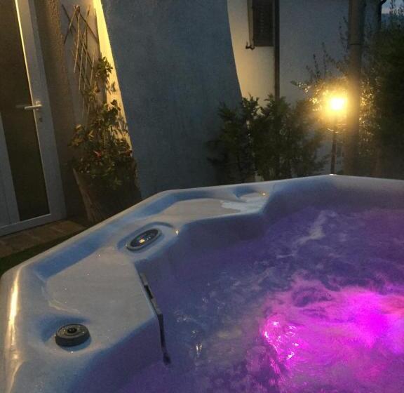 Полулюкс, Villa Tamara Country & Spa Suites