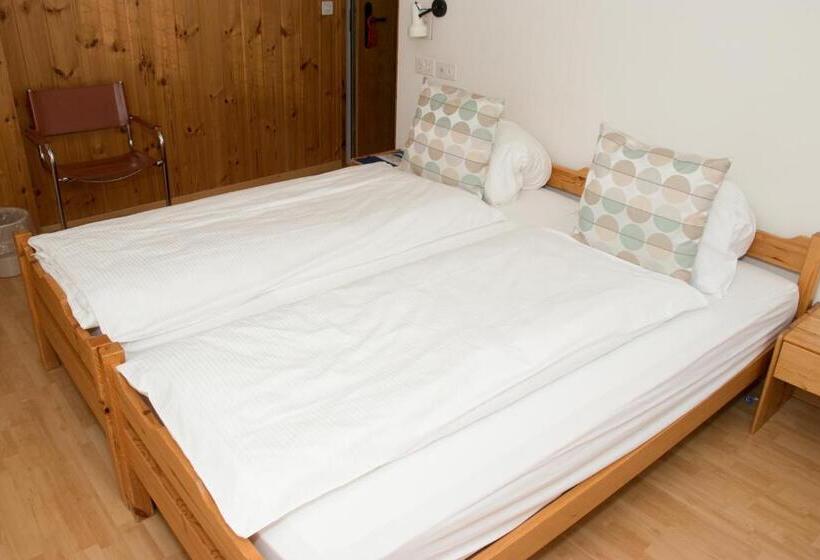 اتاق اکونومی, Chamanna Bed & Breakfast