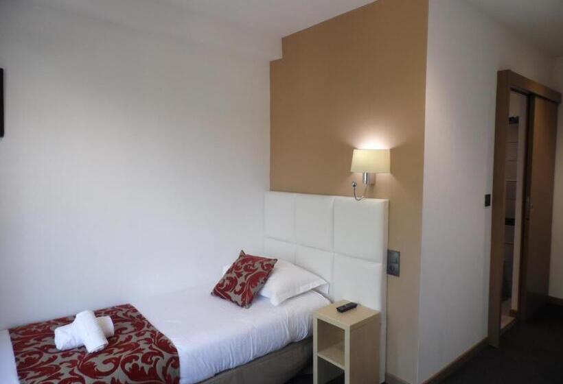 Трехместный Номер Superior, Hôtel Le Mistral