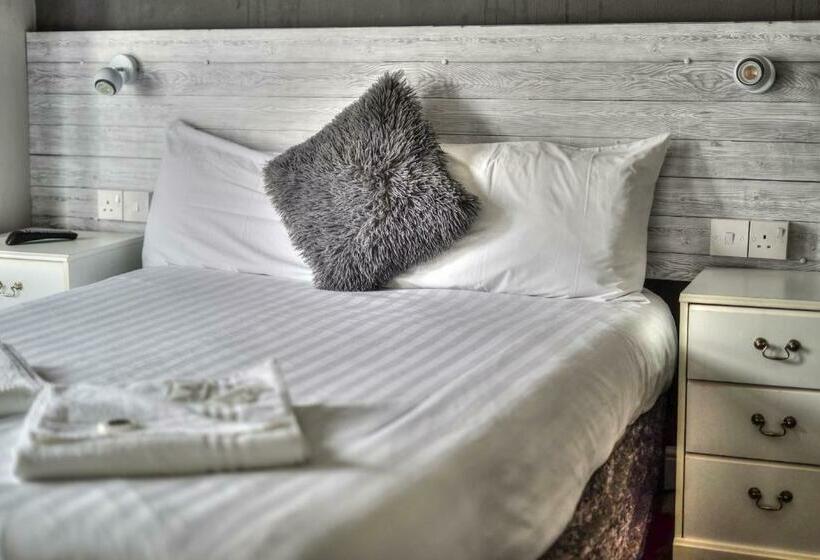 اتاق استاندارد چهار تخته, Villa Rose