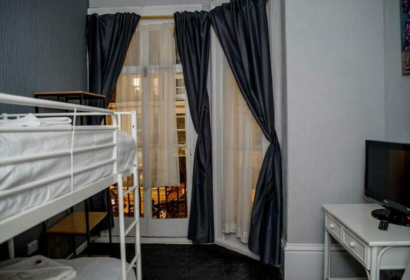 اتاق استاندارد چهار تخته, Villa Rose
