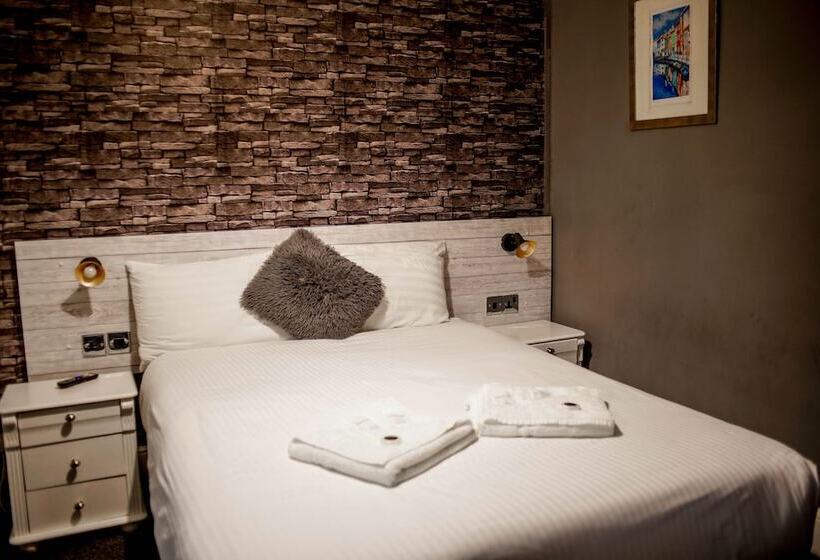 اتاق استاندارد چهار تخته, Villa Rose