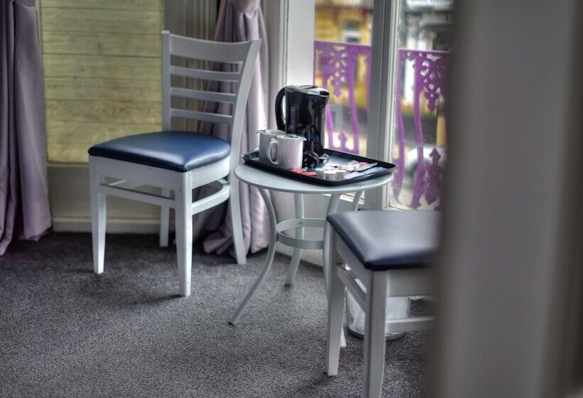 اتاق استاندارد چهار تخته, Villa Rose