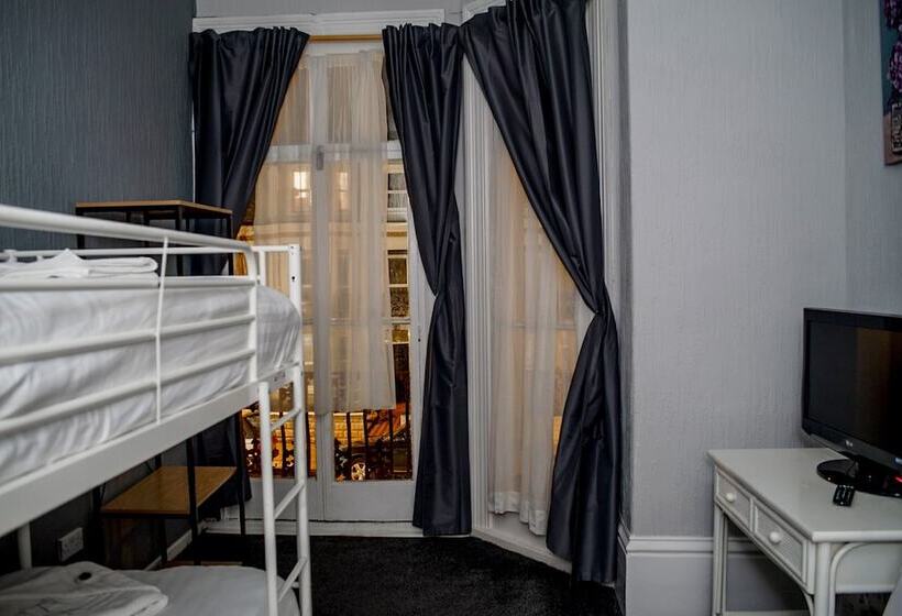اتاق استاندارد چهار تخته, Villa Rose
