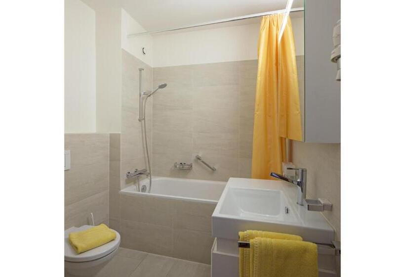 Номер Superior с Балконом, Aparthotel Al Lago