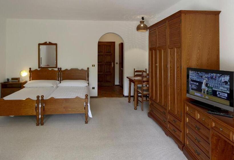 Номер Стандарт с Балконом, Aparthotel Al Lago