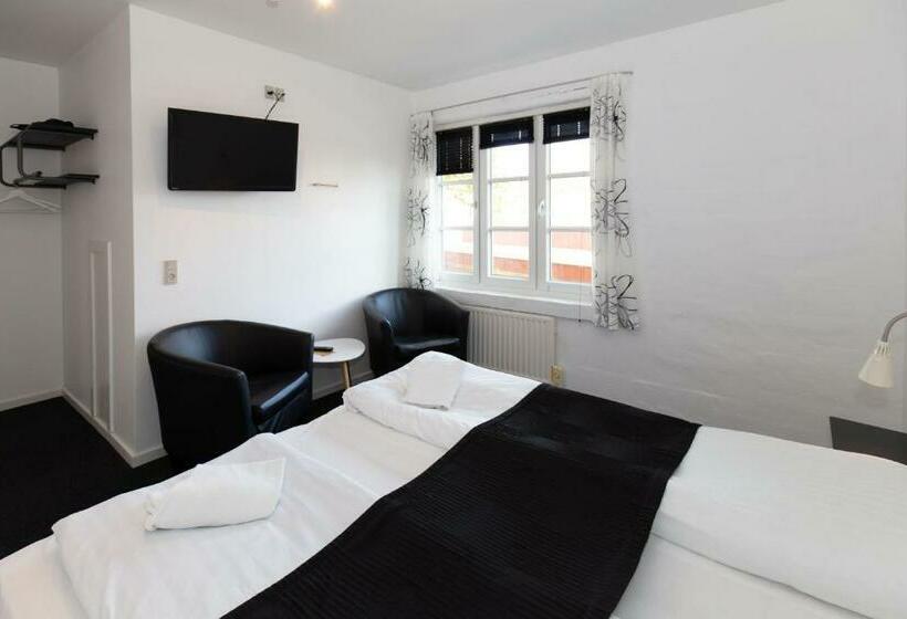 标准间, Foldens Hotel Annex