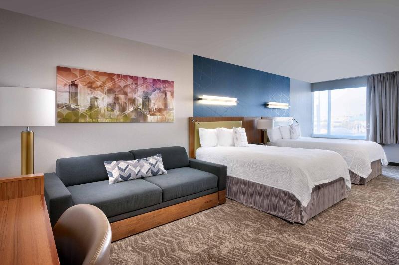 سوئیت با تخت بزرگ, Holiday Inn & Suites Rayong City Centre, An Ihg