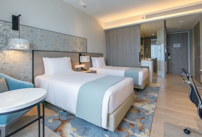 اتاق پرمیوم با چشم‌انداز دریا, Holiday Inn & Suites Rayong City Centre, An Ihg