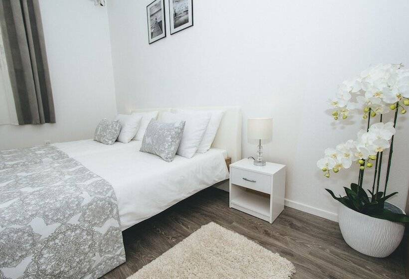اتاق استاندارد, Hostel Globo