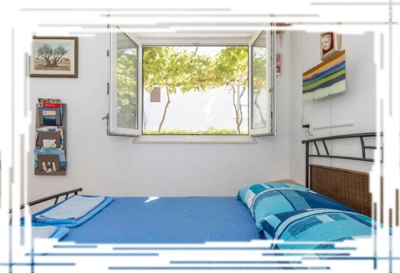 Номер Стандарт, Hostel Oktarin