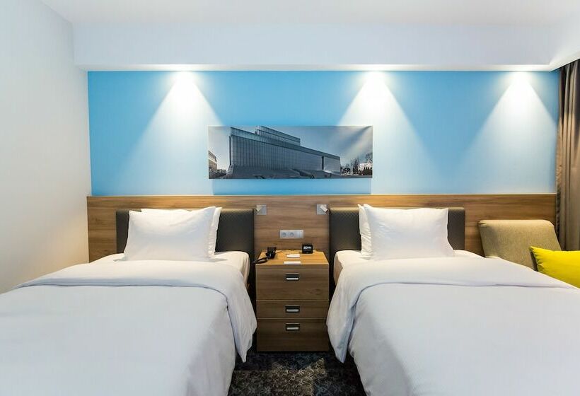 Номер Стандарт, Hampton By Hilton Lublin