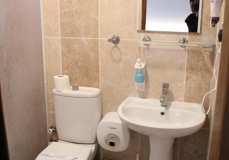 اتاق استاندارد سه نفره, Grand Ece