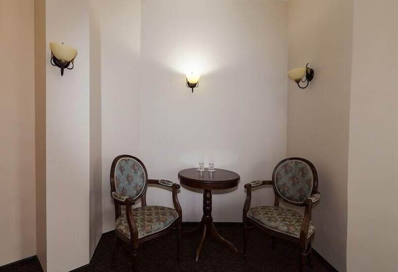 اتاق استاندارد, Gatchina