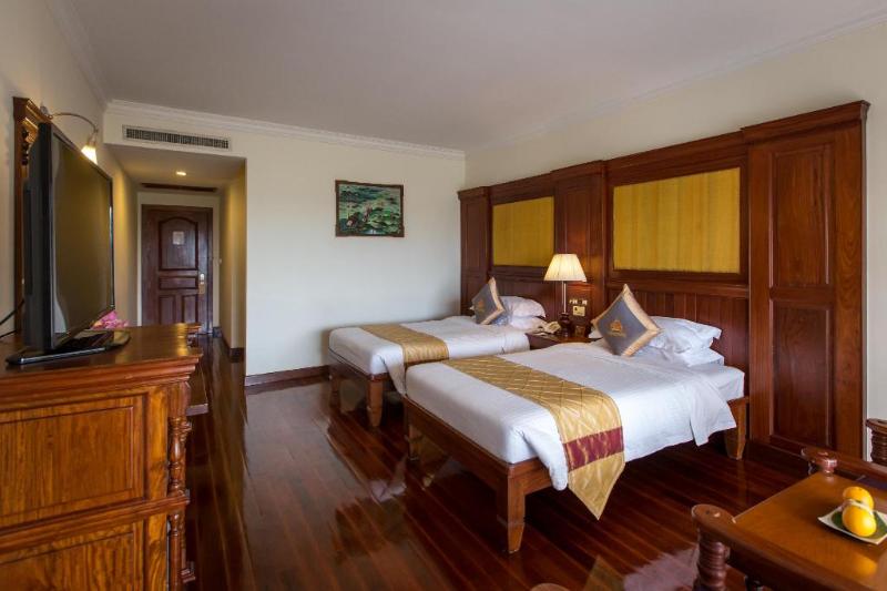 اتاق لوکس با چشم‌انداز استخر, Grand Bayon Siem Reap
