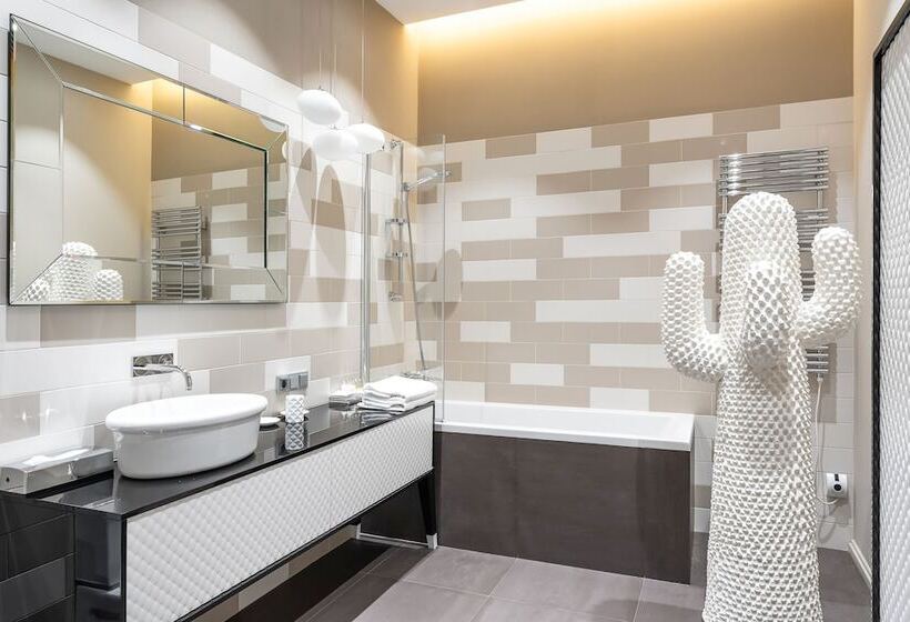 آپارتمان مدیریتی 2 خوابه, Boutique Hotel Villa Perlov