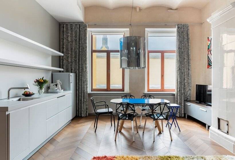 آپارتمان مدیریتی 2 خوابه, Boutique Hotel Villa Perlov