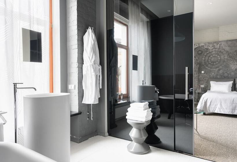 اتاق لوکس, Boutique Hotel Villa Perlov