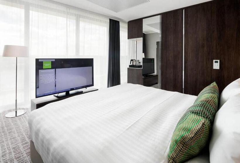 Люкс с Балконом, Courtyard By Marriott Wolfsburg