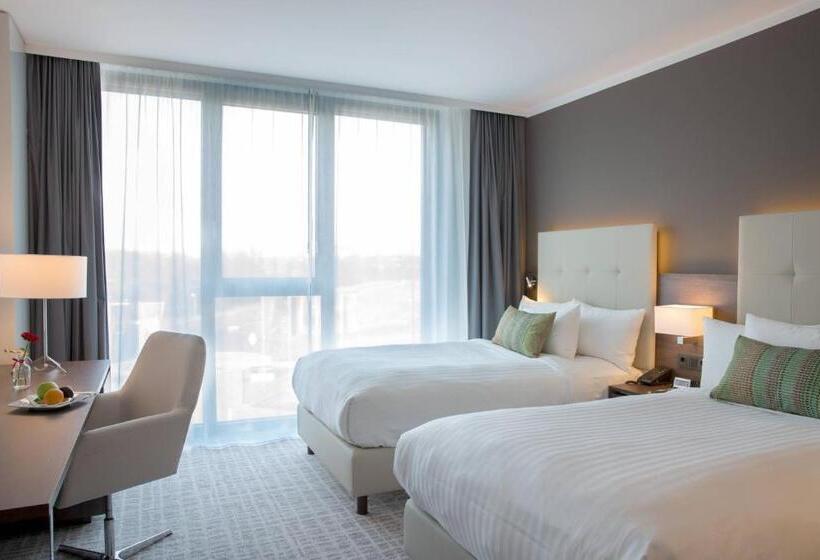Номер Стандарт Вид на Озеро, Courtyard By Marriott Wolfsburg