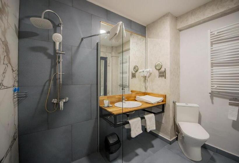 سوییت لوکس, Brater Luxury