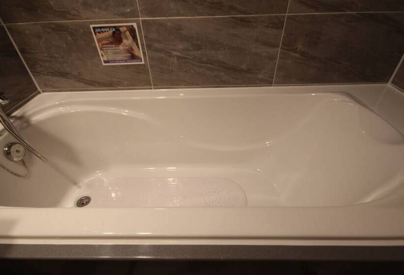 اتاق لوکس, Boutique Hotel May