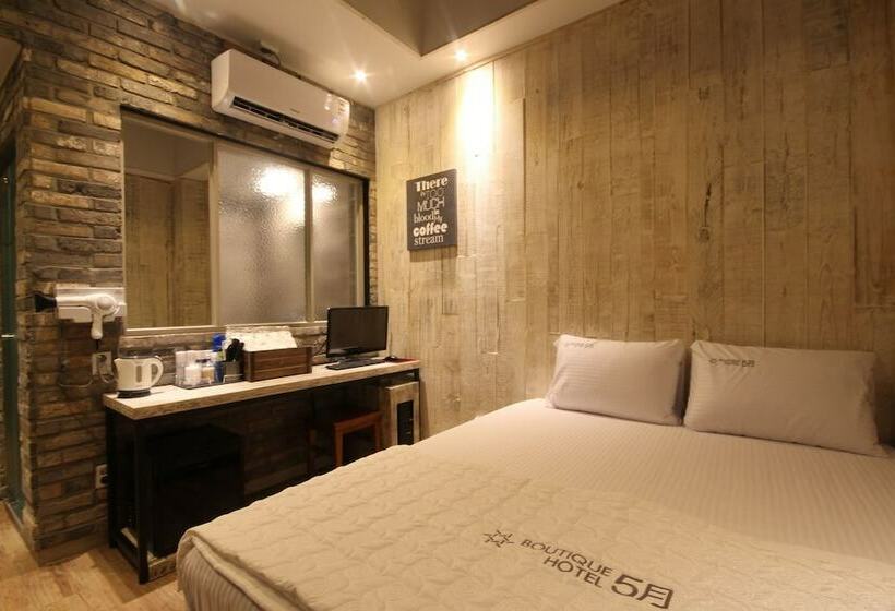 اتاق لوکس, Boutique Hotel May
