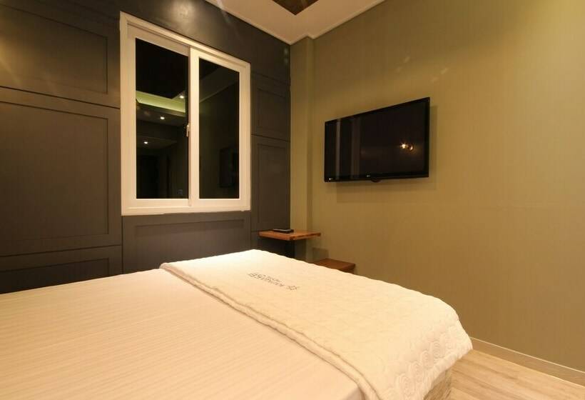 اتاق لوکس, Boutique Hotel May