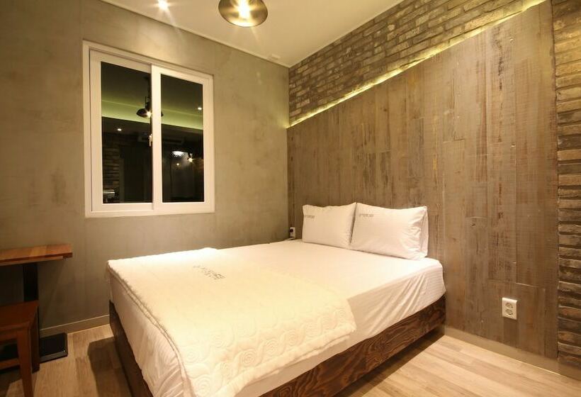 اتاق لوکس, Boutique Hotel May